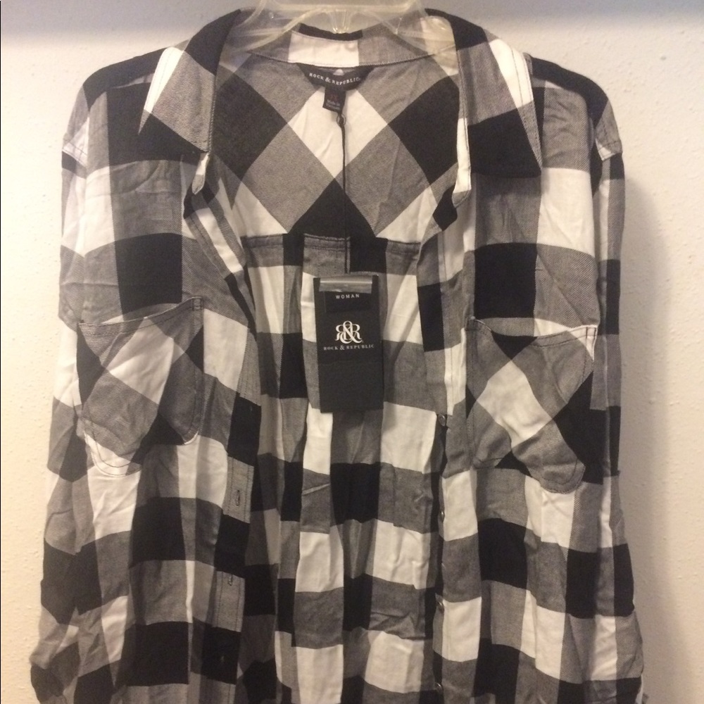NWT Rock&Republic Button Up Shirt
